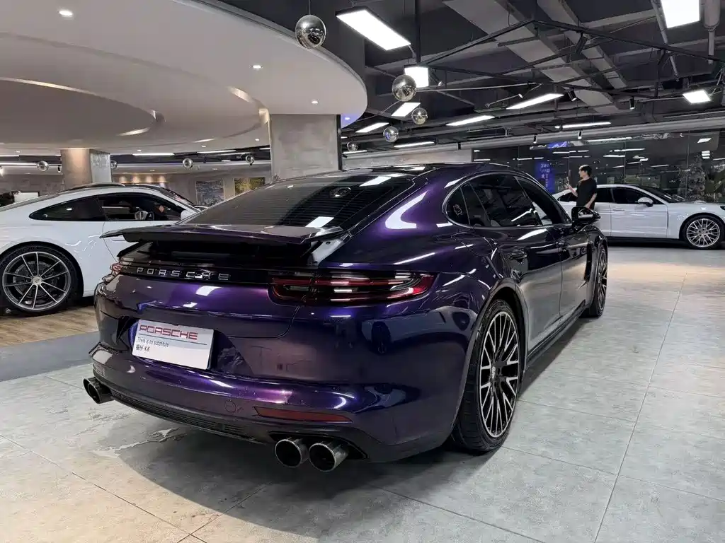 Porsche Panamera 2018 — фото 9
