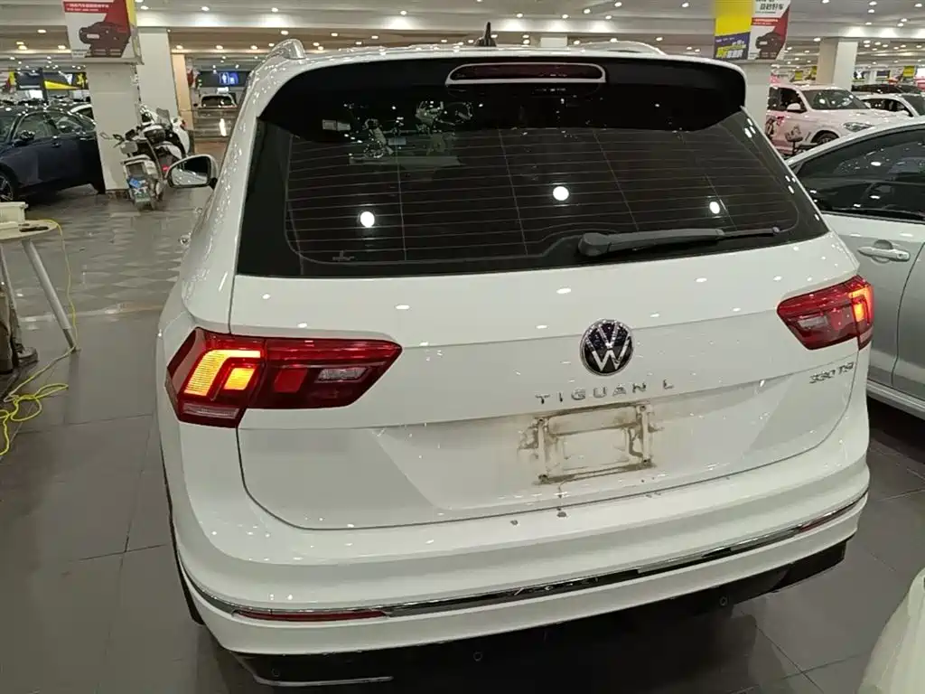 Volkswagen Tiguan L 2021 — фото 6