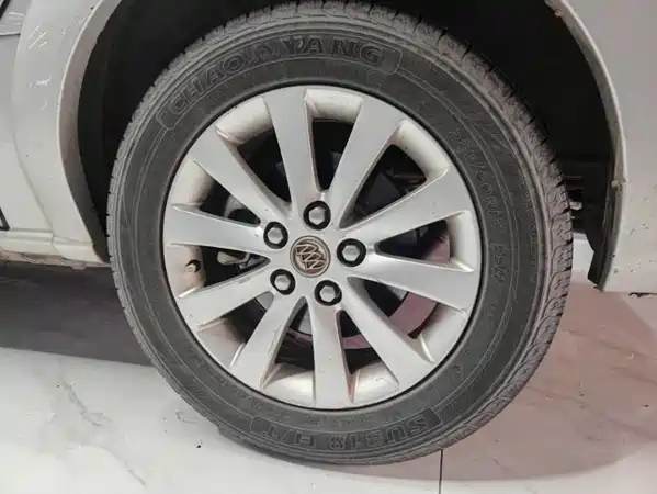 Buick GL8 2013