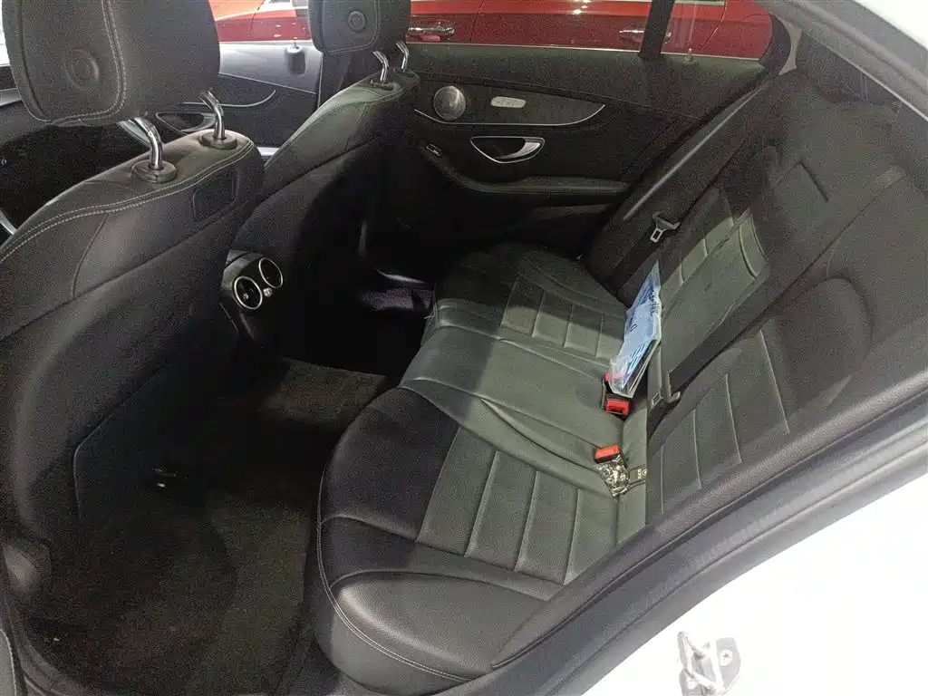 Mercedes-Benz C-Class 2018 — фото 17