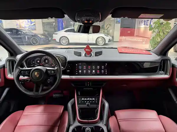 Porsche Cayenne 2025