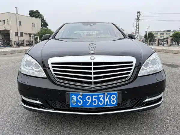 Mercedes-Benz S-Class 2010