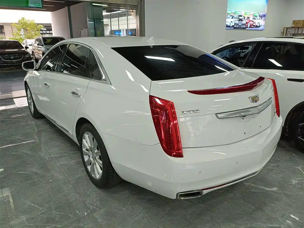 Cadillac XTS 2016 — фото 5