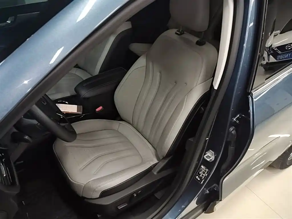 Ford Escape 2020 — фото 15