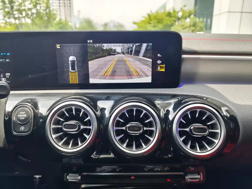Mercedes-Benz A-Class AMG 2023 — фото 31