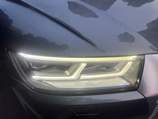 Audi Q5L 2020