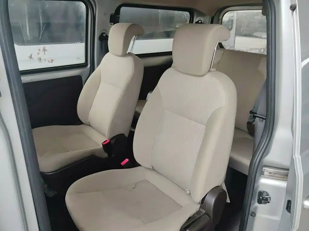 Wuling Rongguang V 2017 — фото 17