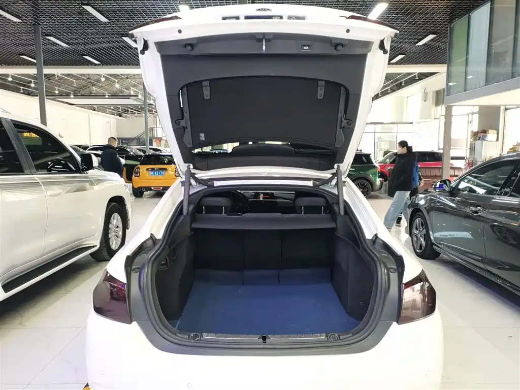 BMW 4 Series 2019 — фото 19