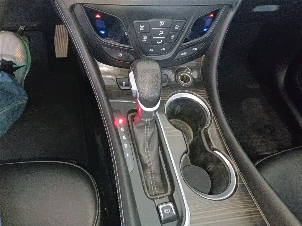 Buick Envision Plus 2020 — фото 10