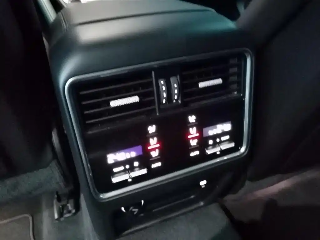 Porsche Cayenne Hybrid 2023 — фото 15