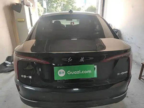 Hongqi E-QM5 2023
