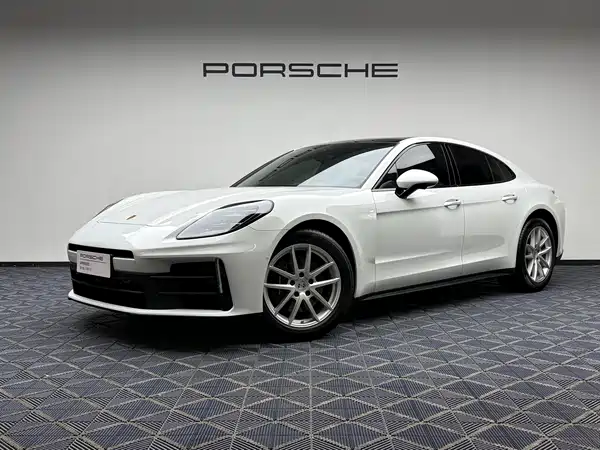 Porsche Panamera 2025