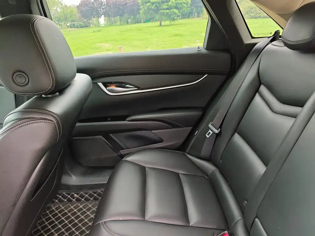 Cadillac XTS 2019 — фото 12