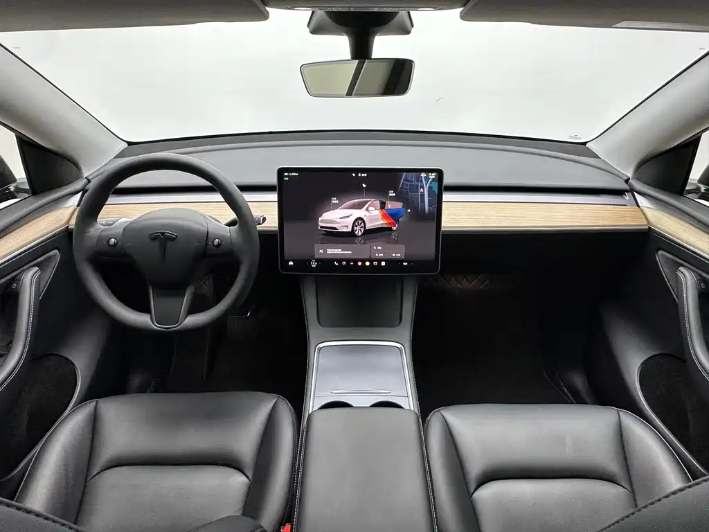 Tesla Model Y 2022 — фото 9