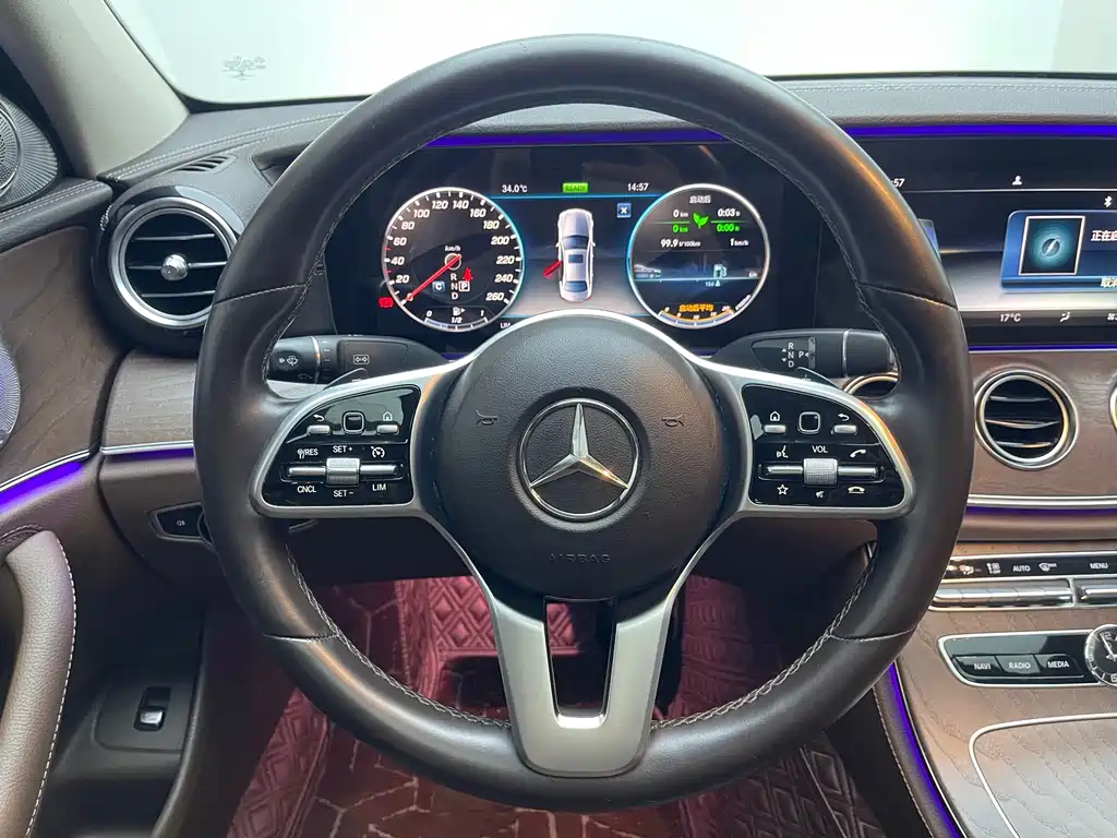 Mercedes-Benz E-Class 2020 — фото 16