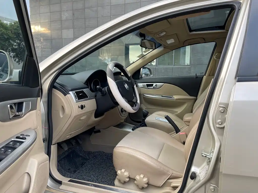 Buick Excelle 2013