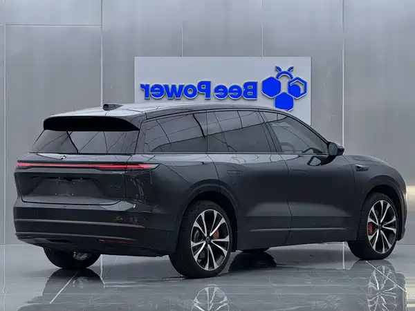 NIO ES8 2023