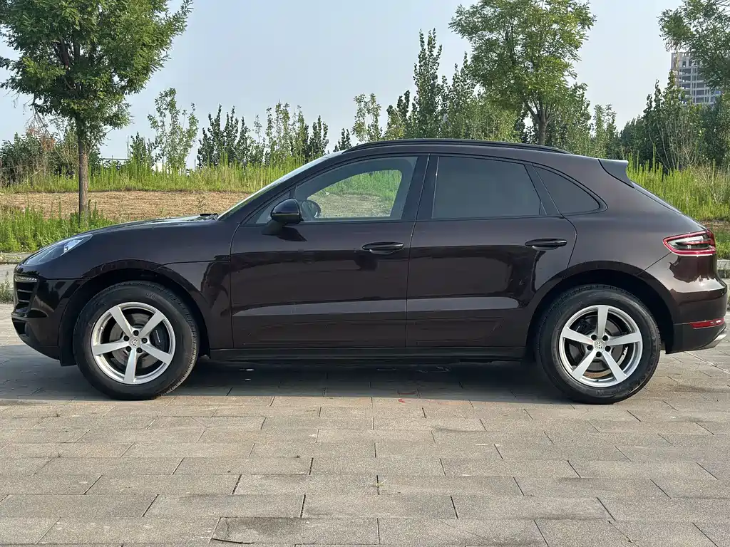 Porsche Macan 2017 — фото 13