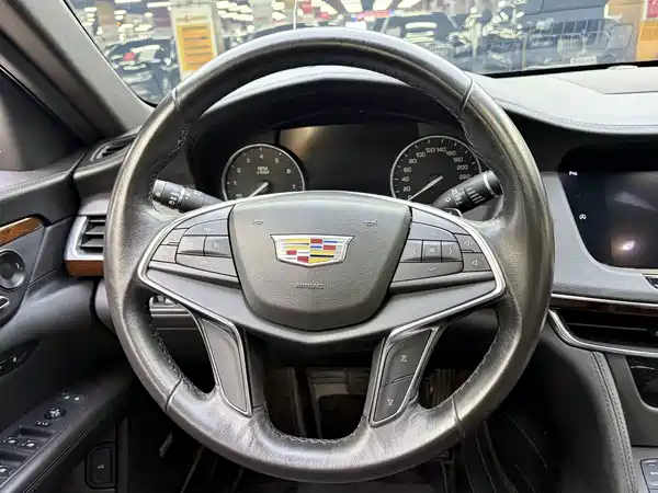 Cadillac CT6 2022