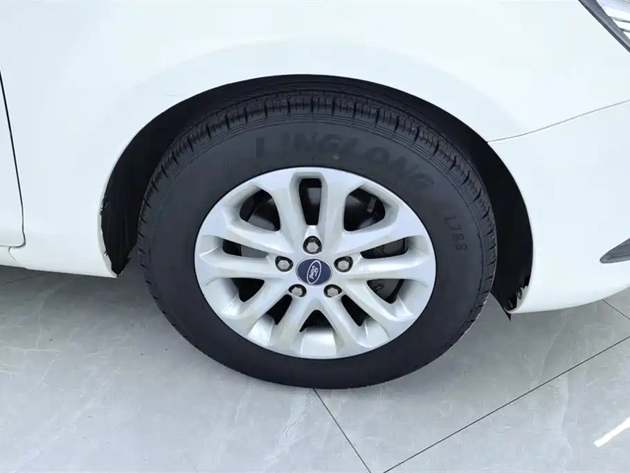 Ford Focus 2015