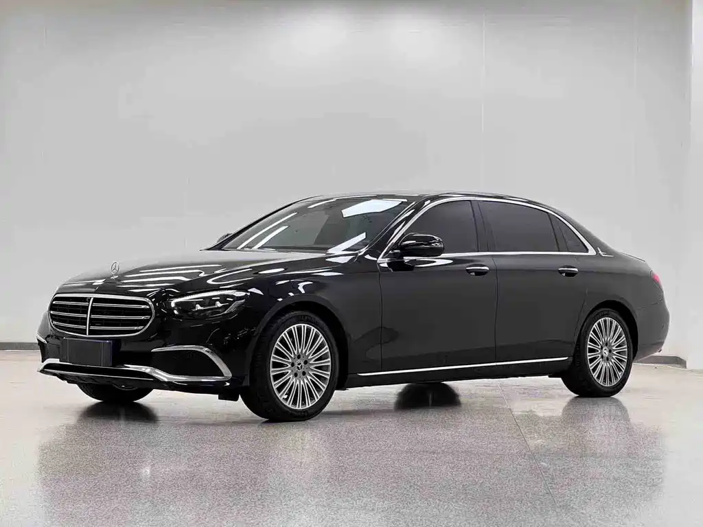 Mercedes-Benz E-Class 2023 — фото 1