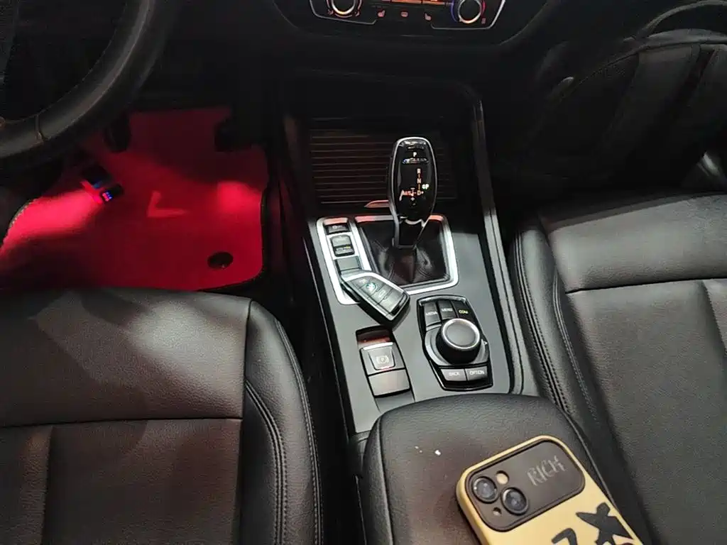 BMW 1 Series 2020 — фото 14