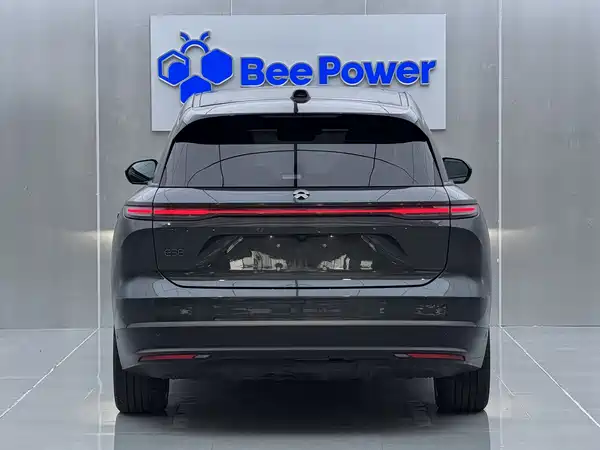 NIO ES8 2023