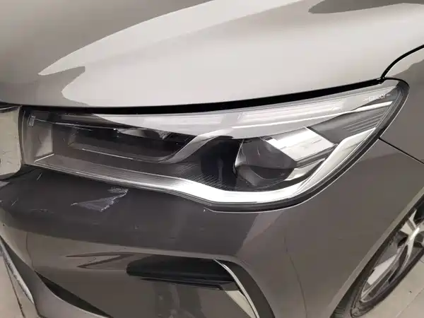 Geely Emgrand 2024