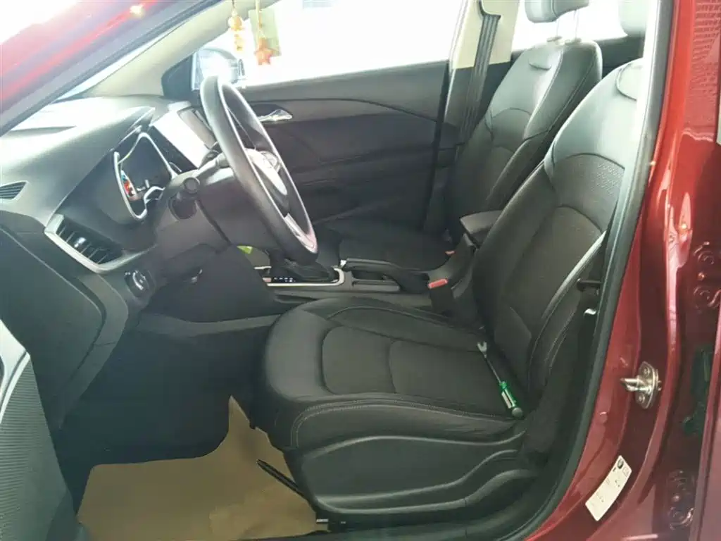 Chevrolet Cavalier 2018 — фото 15