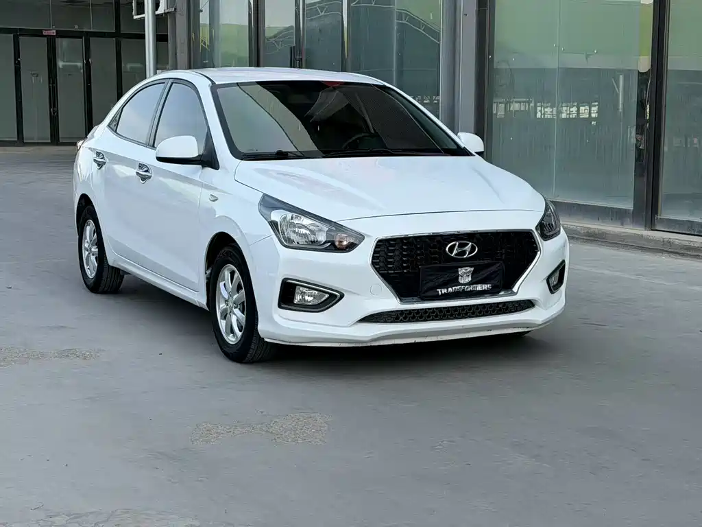 Hyundai Verna 2018 — фото 3