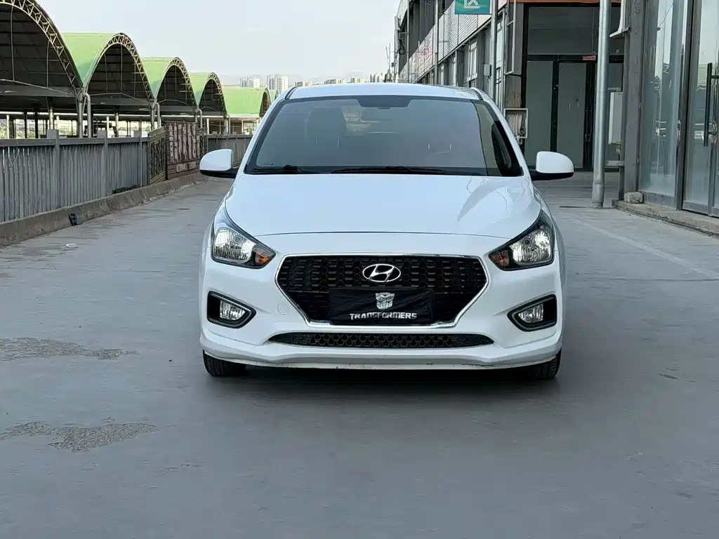 Hyundai Verna 2018 — фото 2