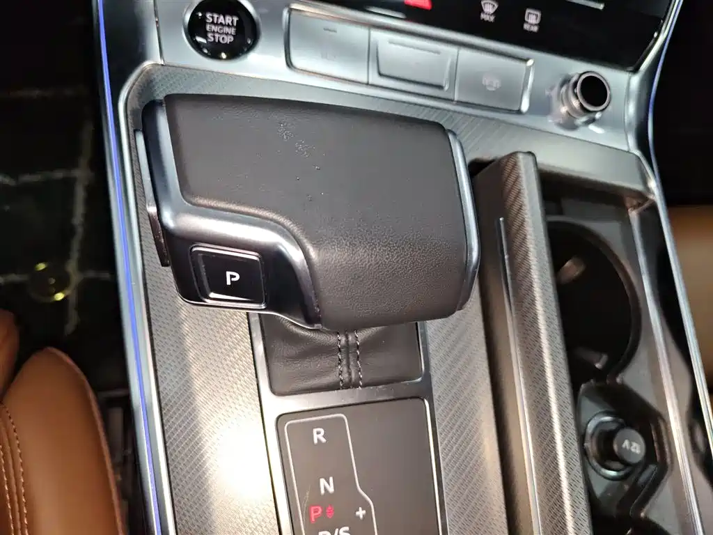 Audi A7 2023 — фото 10