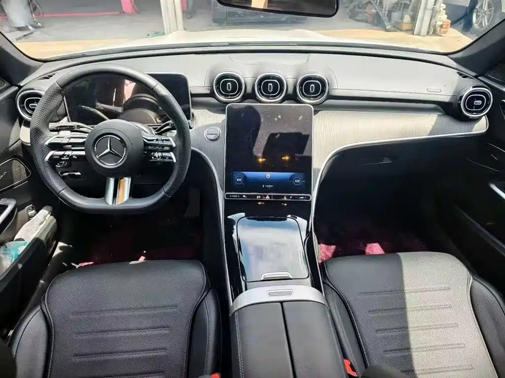 Mercedes-Benz C-Class 2023 — фото 5
