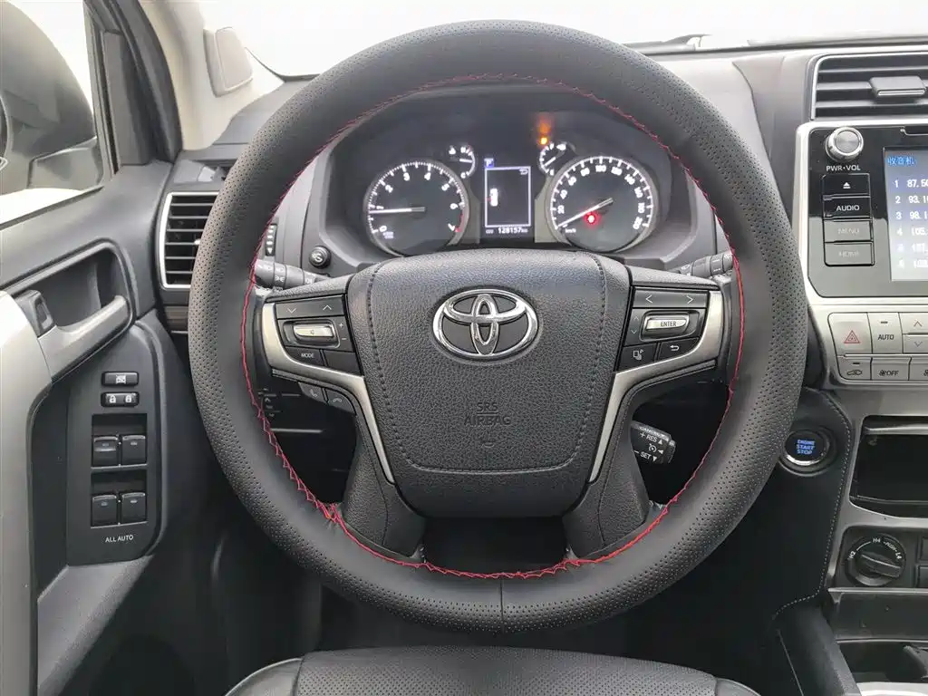 Toyota Prado 2018 — фото 11