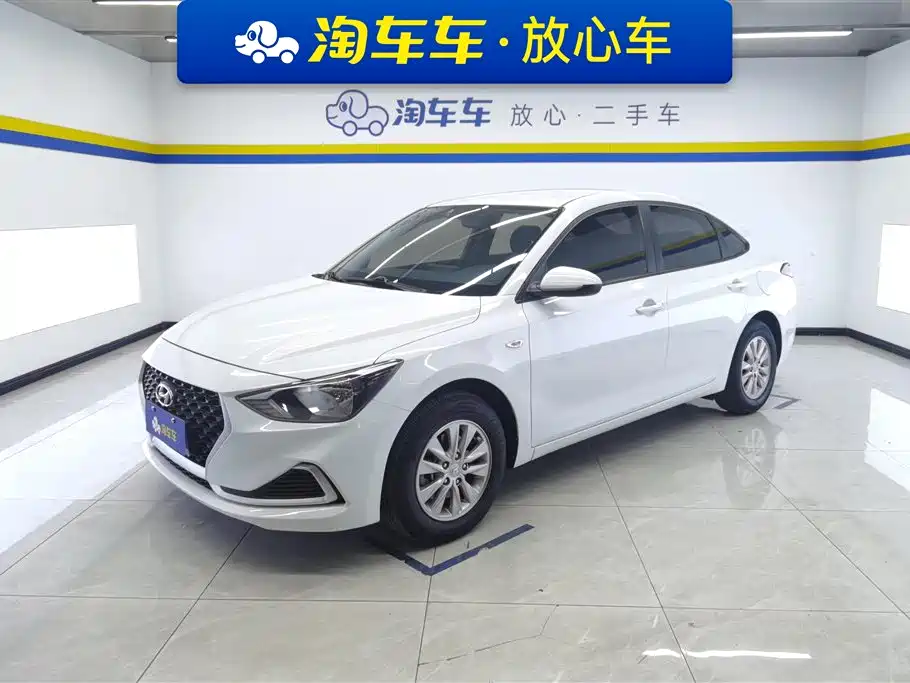 Hyundai Elantra 2021 — фото 1