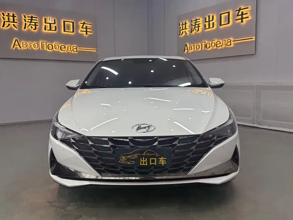 Hyundai Elantra 2022 — фото 3