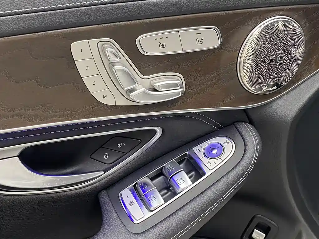 Mercedes-Benz GLC 2020 — фото 12