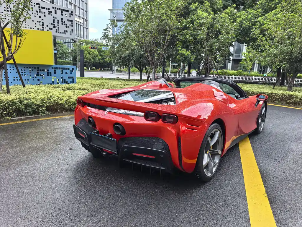 Ferrari SF90 2023 — фото 14