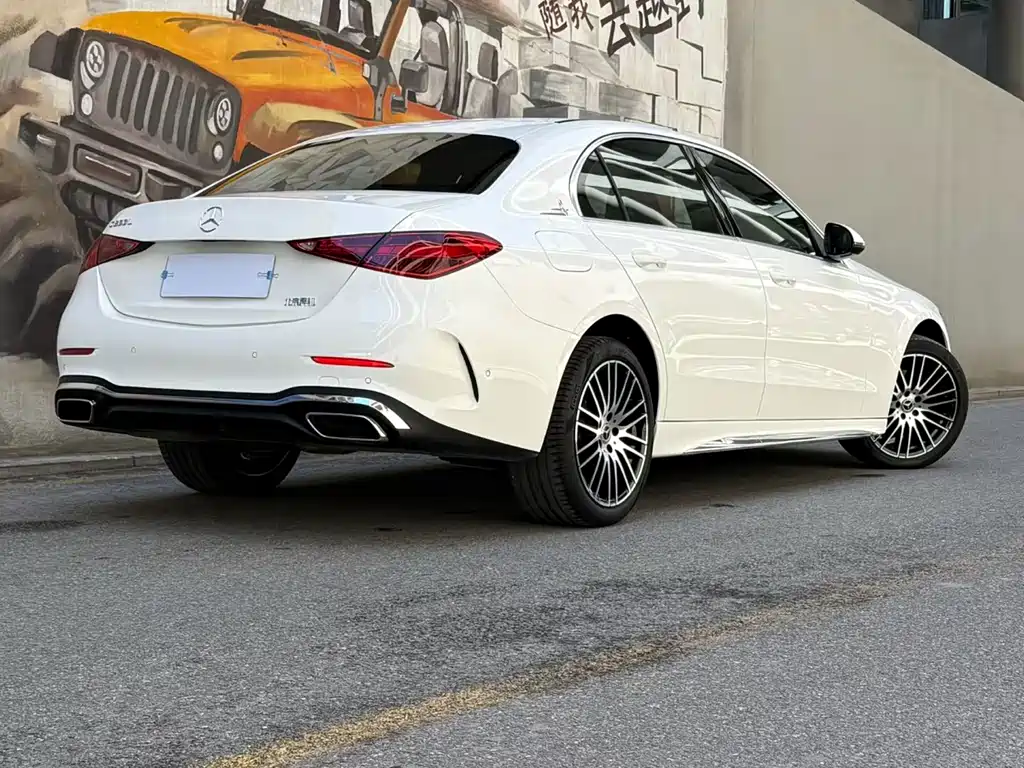 Mercedes-Benz C-Class 2023 — фото 2