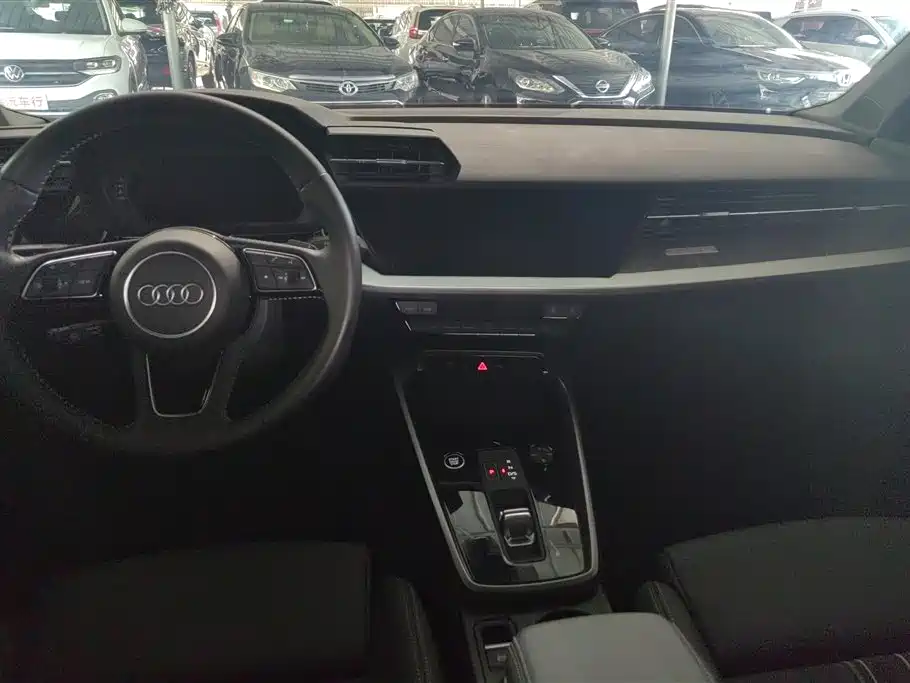 Audi A3 2021 — фото 12