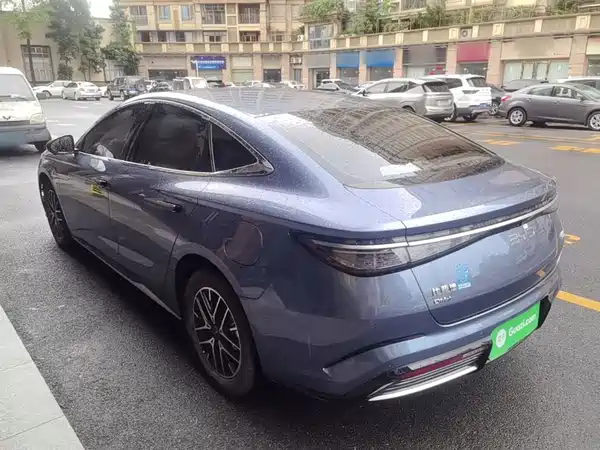BYD Seal 07 DM-i 2025