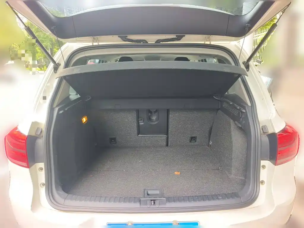 Volkswagen Tiguan 2015 — фото 16