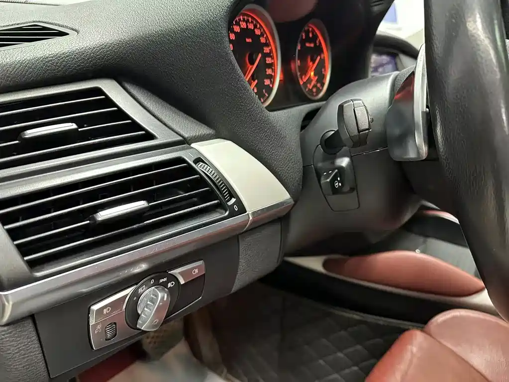 BMW X6 2015 — фото 16