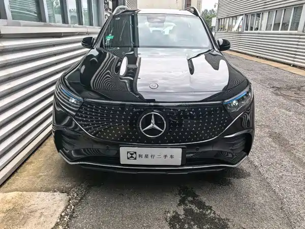 Mercedes-Benz EQB 2025