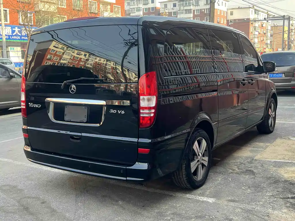 Mercedes-Benz Viano 2015 — фото 14