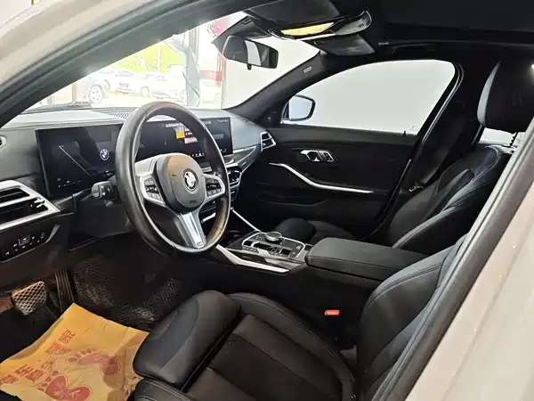 BMW 3 Series 2025