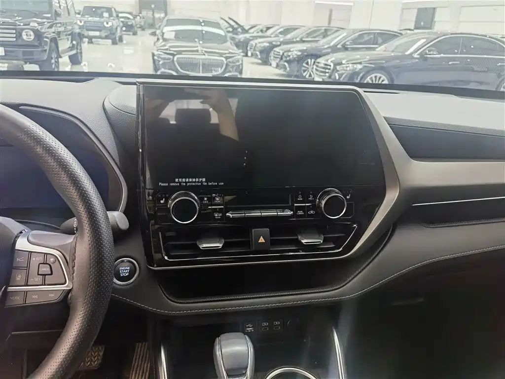 Toyota Highlander 2025 — фото 11