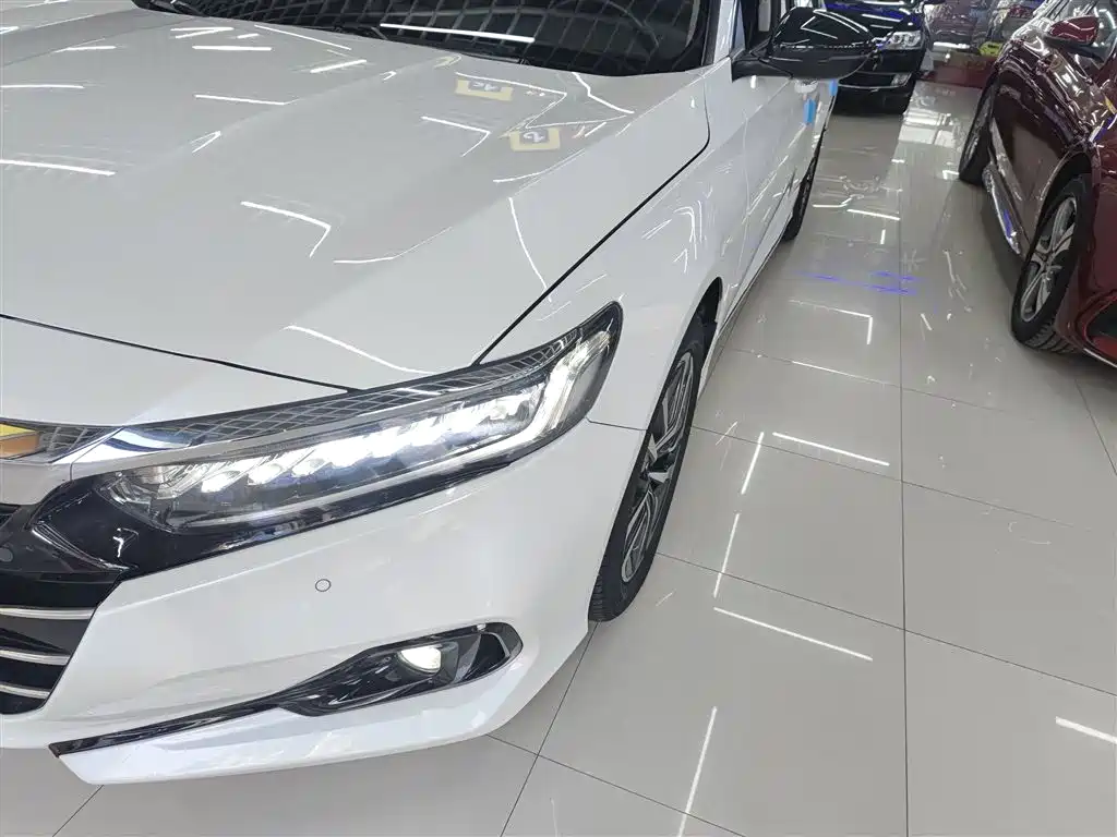Honda Accord 2022 — фото 18