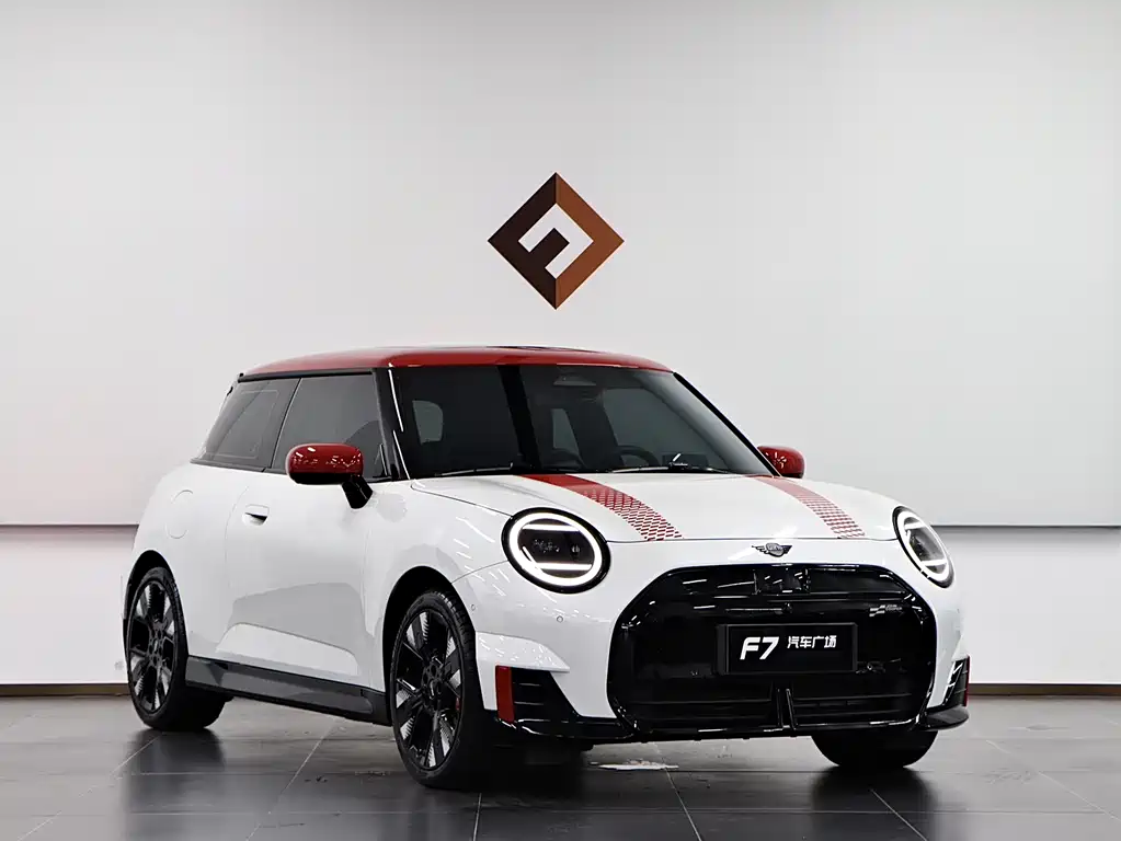 MINI JCW Aceman EV 2025 — фото 3