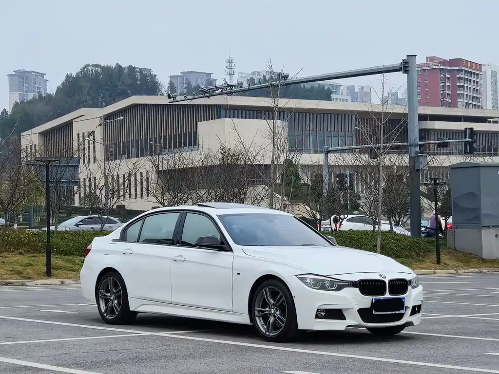 BMW 3 Series 2018 — фото 3